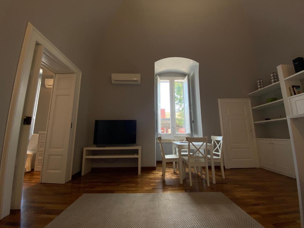 Suite 261 - Intero Appartamento Nel Centro Di Bari Exterior foto